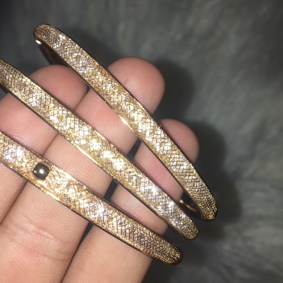 Bracelets - Picture 2 of 3